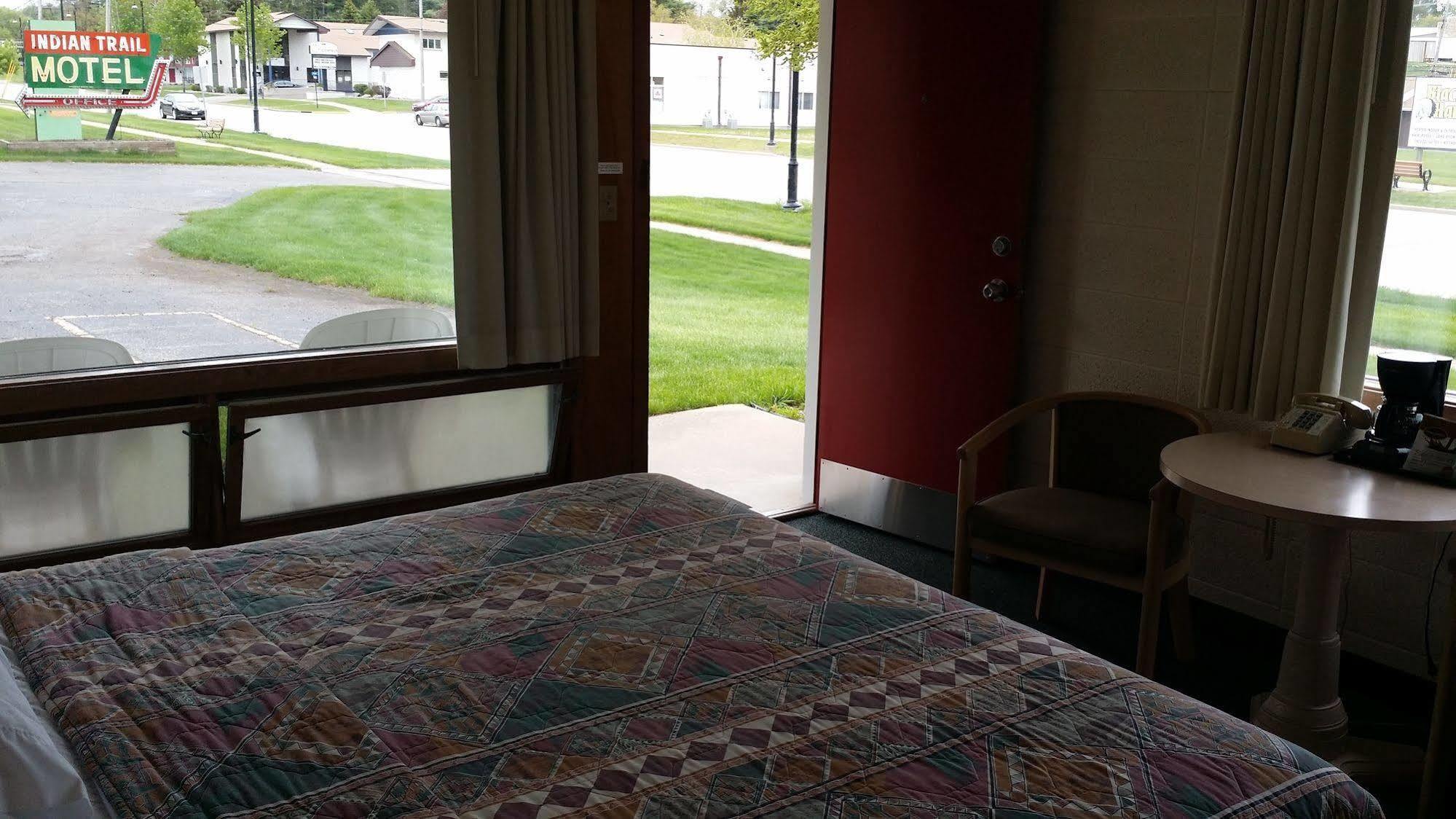 Indian Trail Motel Wisconsin Dells Eksteriør bilde