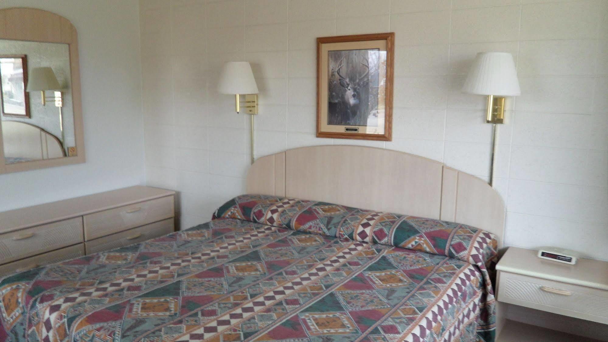 Indian Trail Motel Wisconsin Dells Eksteriør bilde